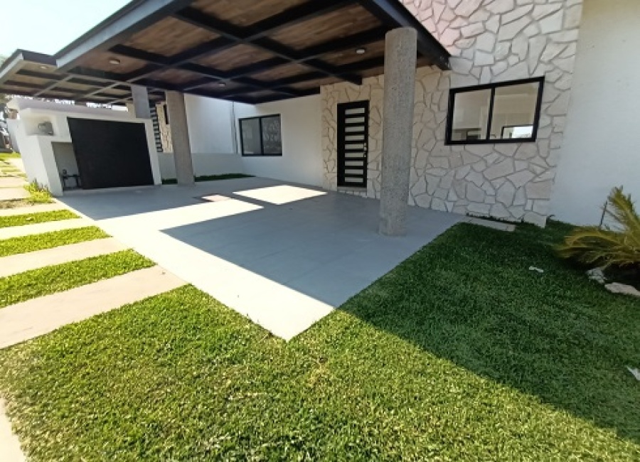 Lomas de Cocoyoc, Morelos, 3 Bedrooms Bedrooms, ,2 BathroomsBathrooms,Casa,For Sale,Lomas de Cocoyoc,1030