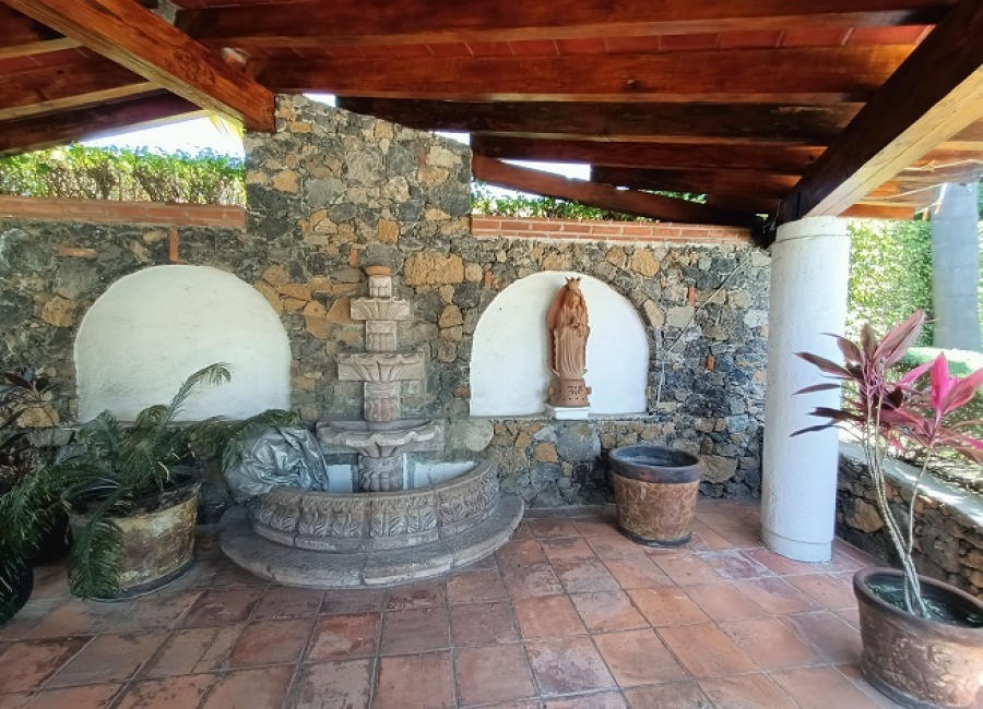 Lomas de Cocoyoc, Morelos, 4 Bedrooms Bedrooms, ,5 BathroomsBathrooms,Casa,For Sale,Lomas de Cocoyoc,1036