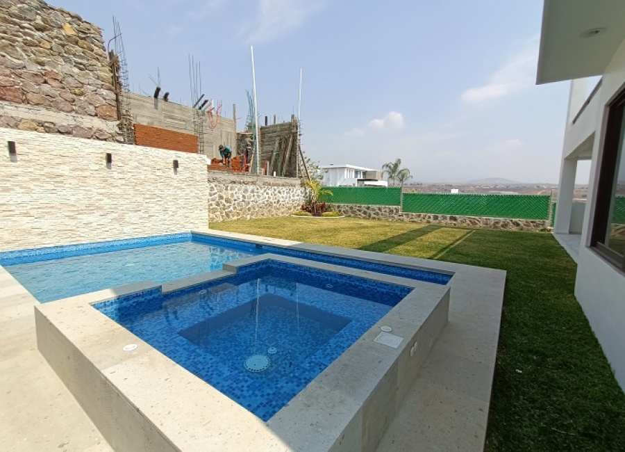 Lomas de Cocoyoc, Morelos, 5 Bedrooms Bedrooms, ,5 BathroomsBathrooms,Casa,For Sale,Lomas de Cocoyoc,1044