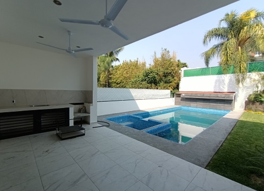 Lomas de Cocoyoc, Morelos, 5 Bedrooms Bedrooms, ,5 BathroomsBathrooms,Casa,For Sale,1049